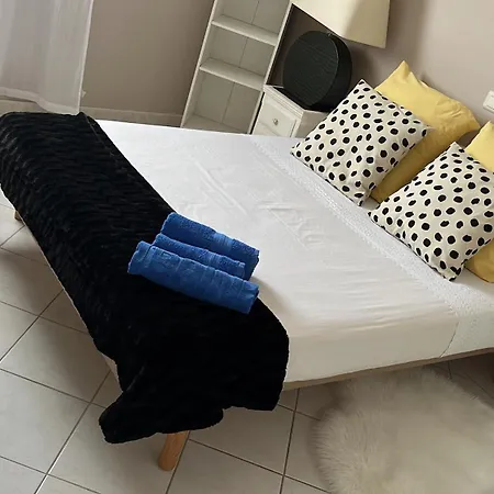 Chambre Amandier Alojamento de Acomodação e Pequeno-almoço *